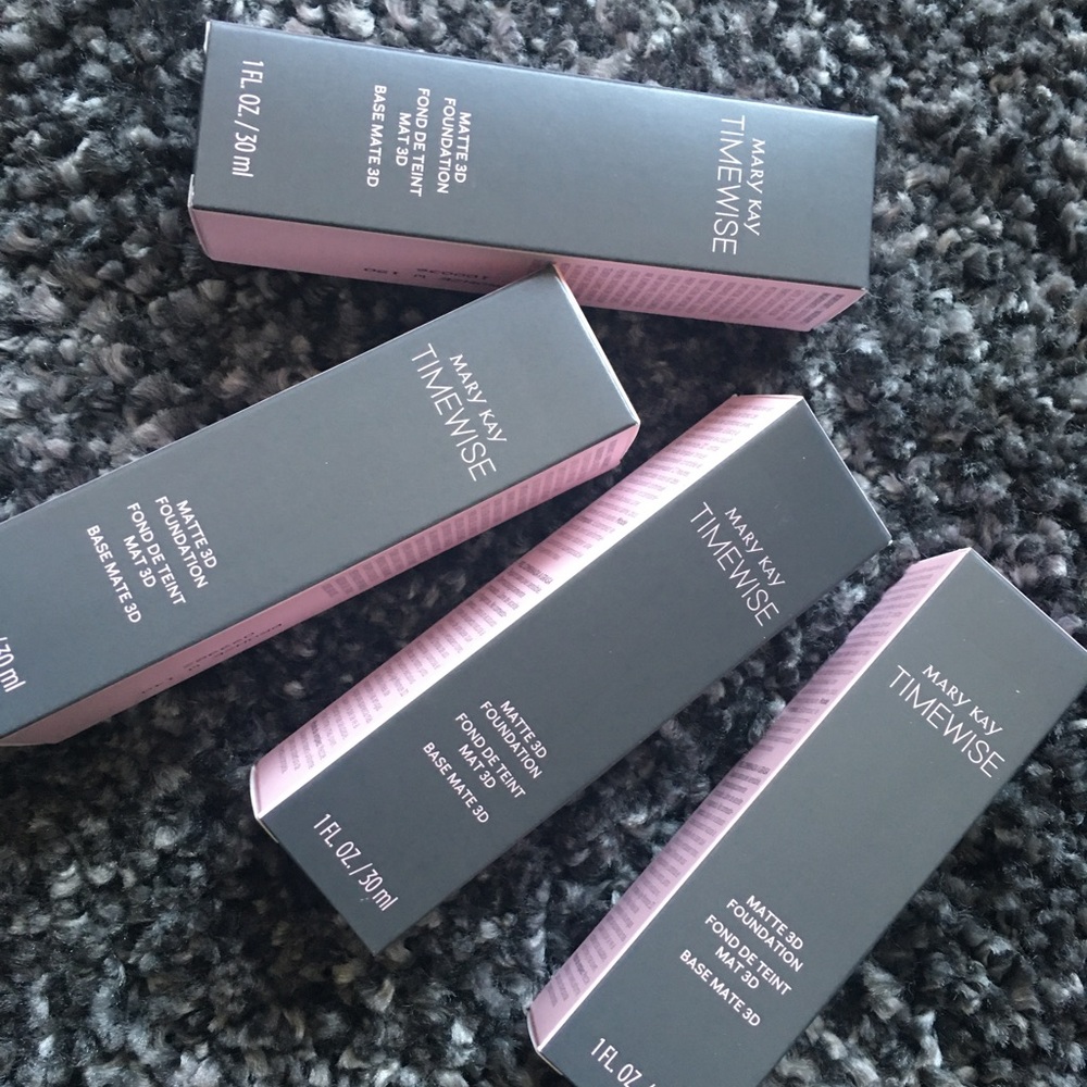 Cosmetics - Picture 4 of 7